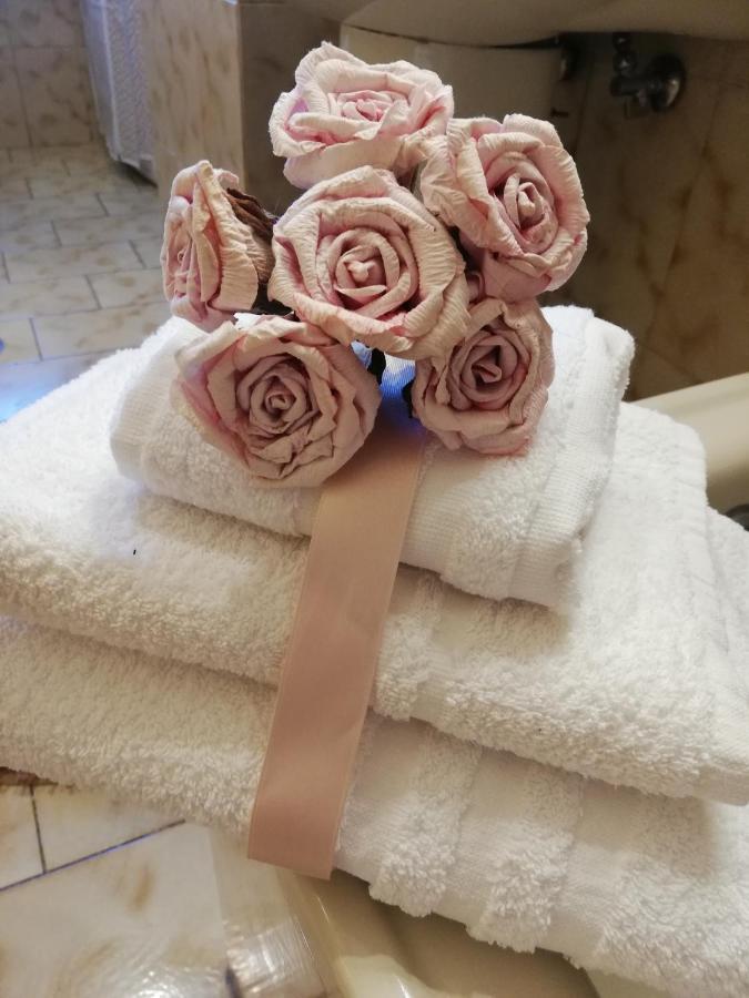 Casa Francesca E Rooms Санта-Мария-ди-Кастеллабате Экстерьер фото