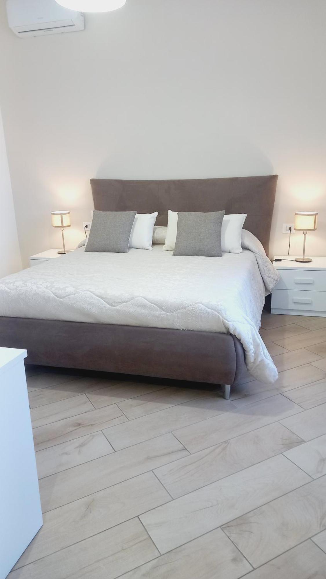 Casa Francesca E Rooms Санта-Мария-ди-Кастеллабате Экстерьер фото